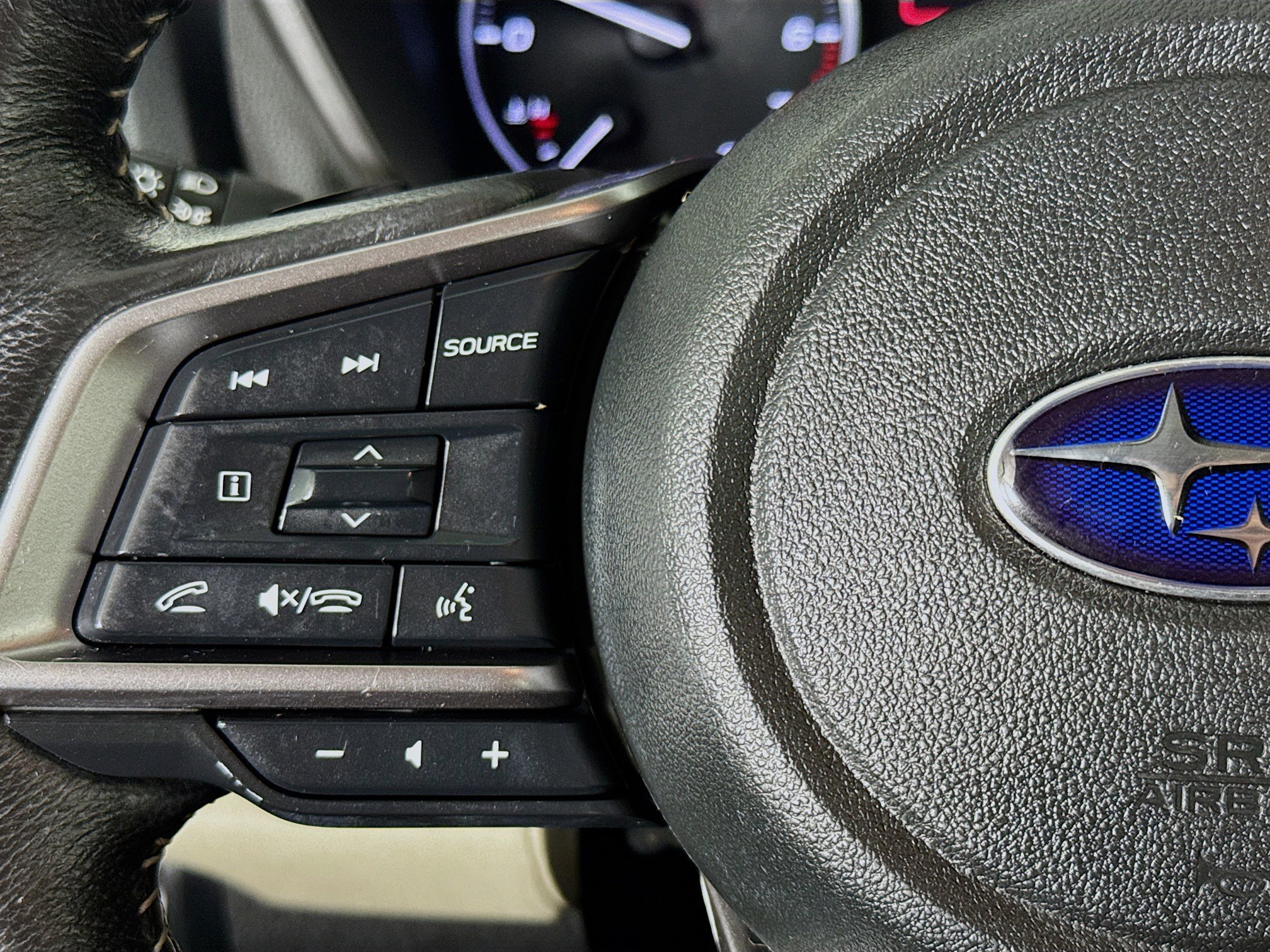 Used 2024 Subaru Ascent Limited w/ Technology Package AWD/4WD image 13