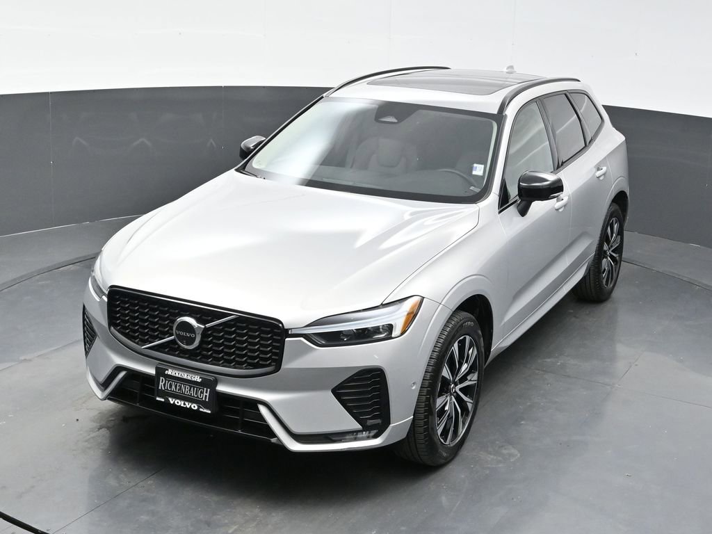 Used 2025 Volvo XC60 B5 Plus image 24