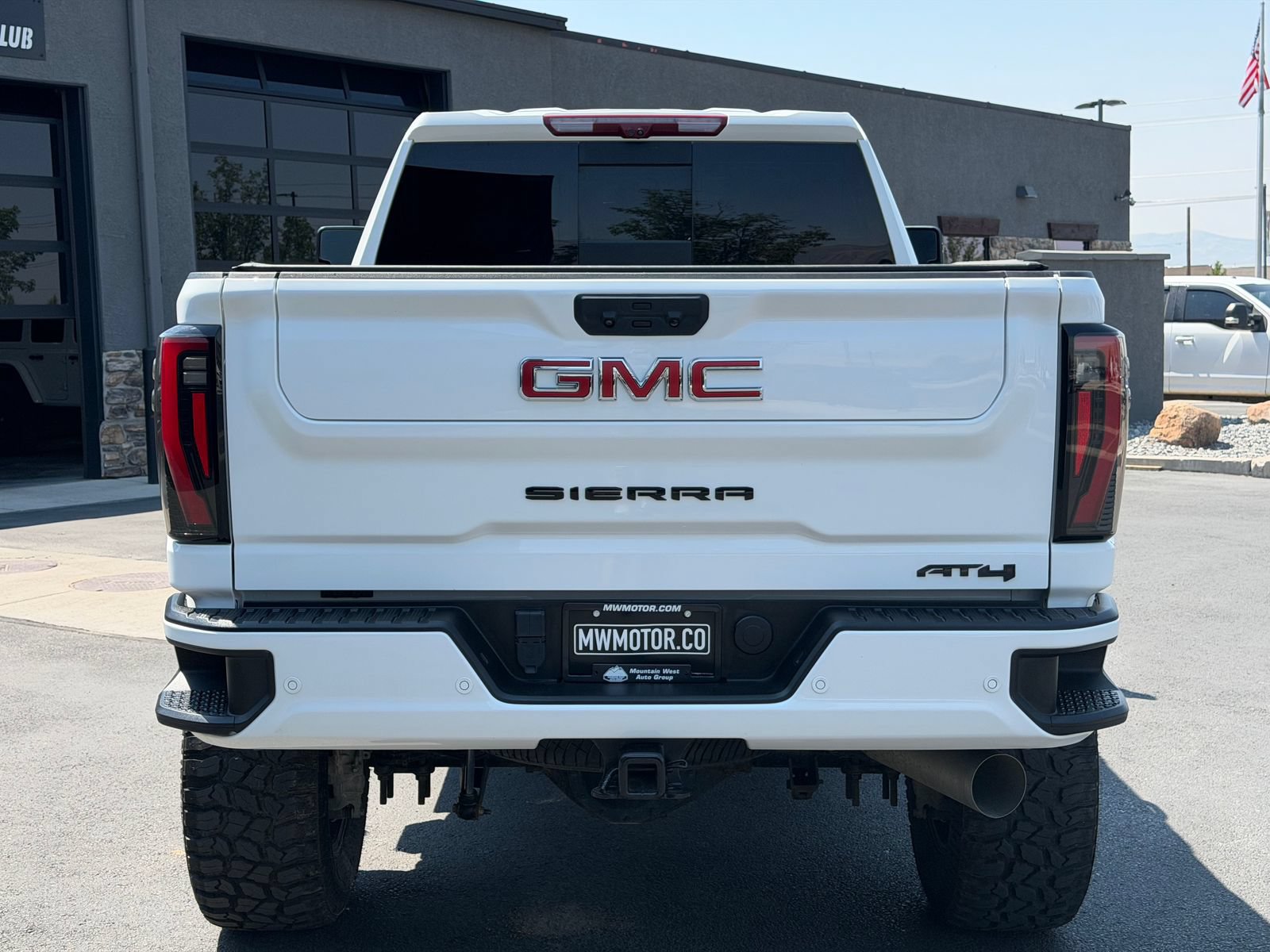Used 2024 GMC Sierra 3500 AT4 w/ AT4 Premium Plus Package AWD/4WD image 7