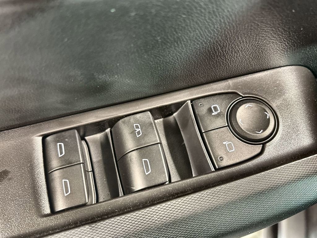 New 2026 GMC Canyon Elevation w/ Convenience Package image 23