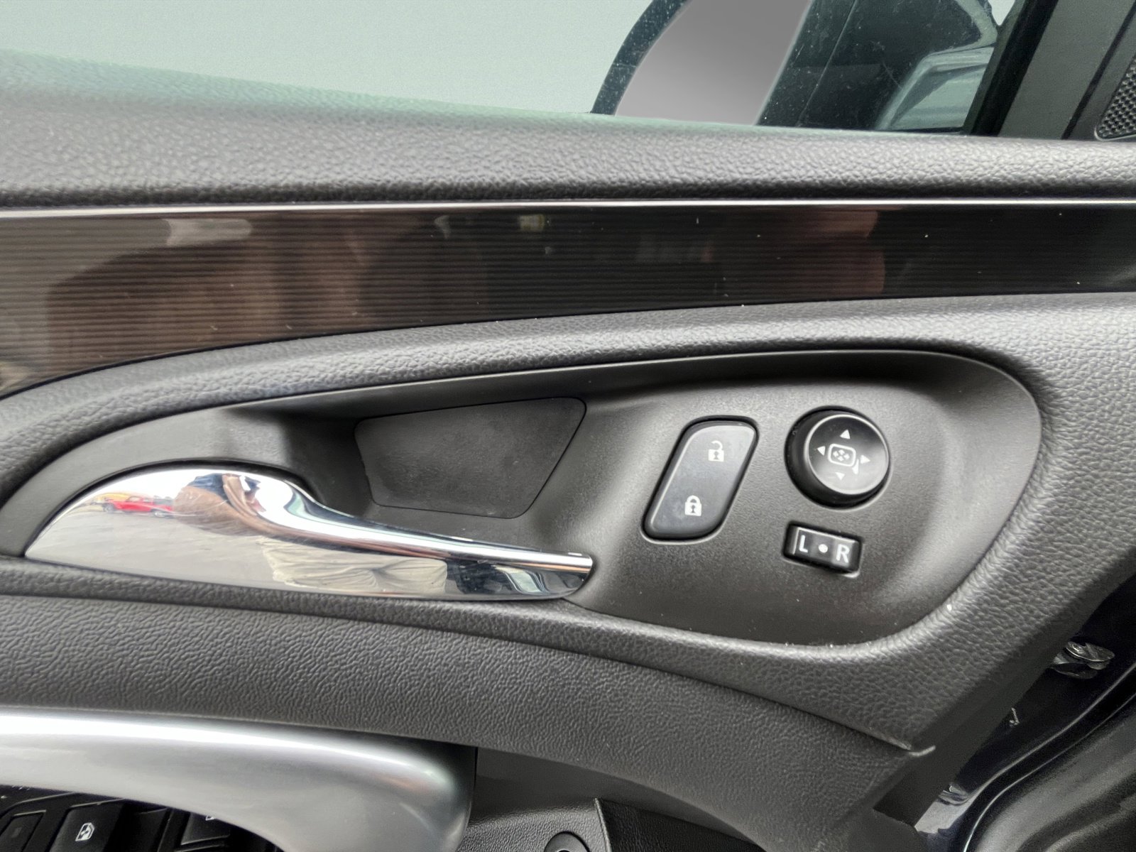 Used 2014 Buick Regal FWD image 21
