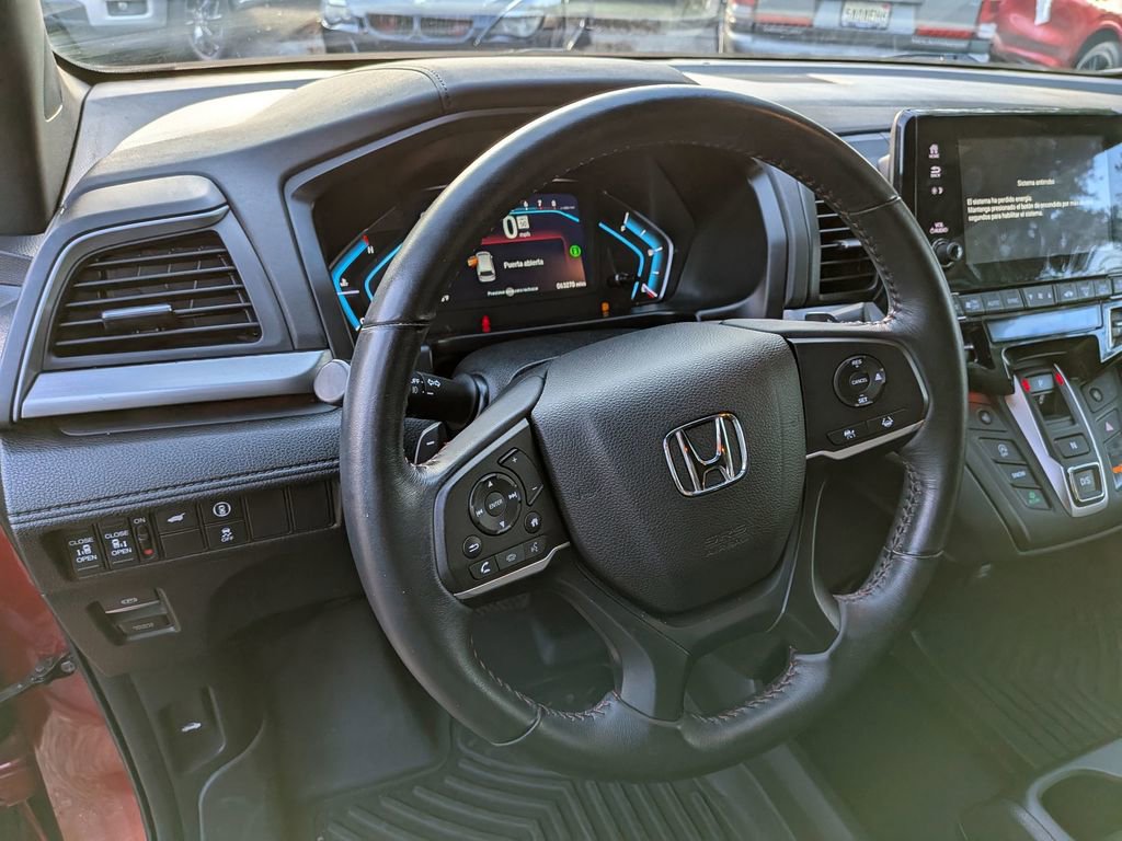 Used 2023 Honda Odyssey Sport image 17