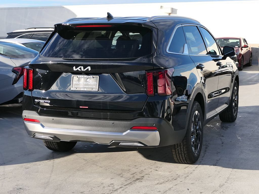 New 2026 Kia Sorento S FWD image 2