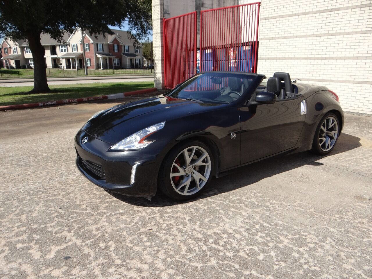 Used 2014 Nissan 370Z Touring w/ Sport Package RWD image 6