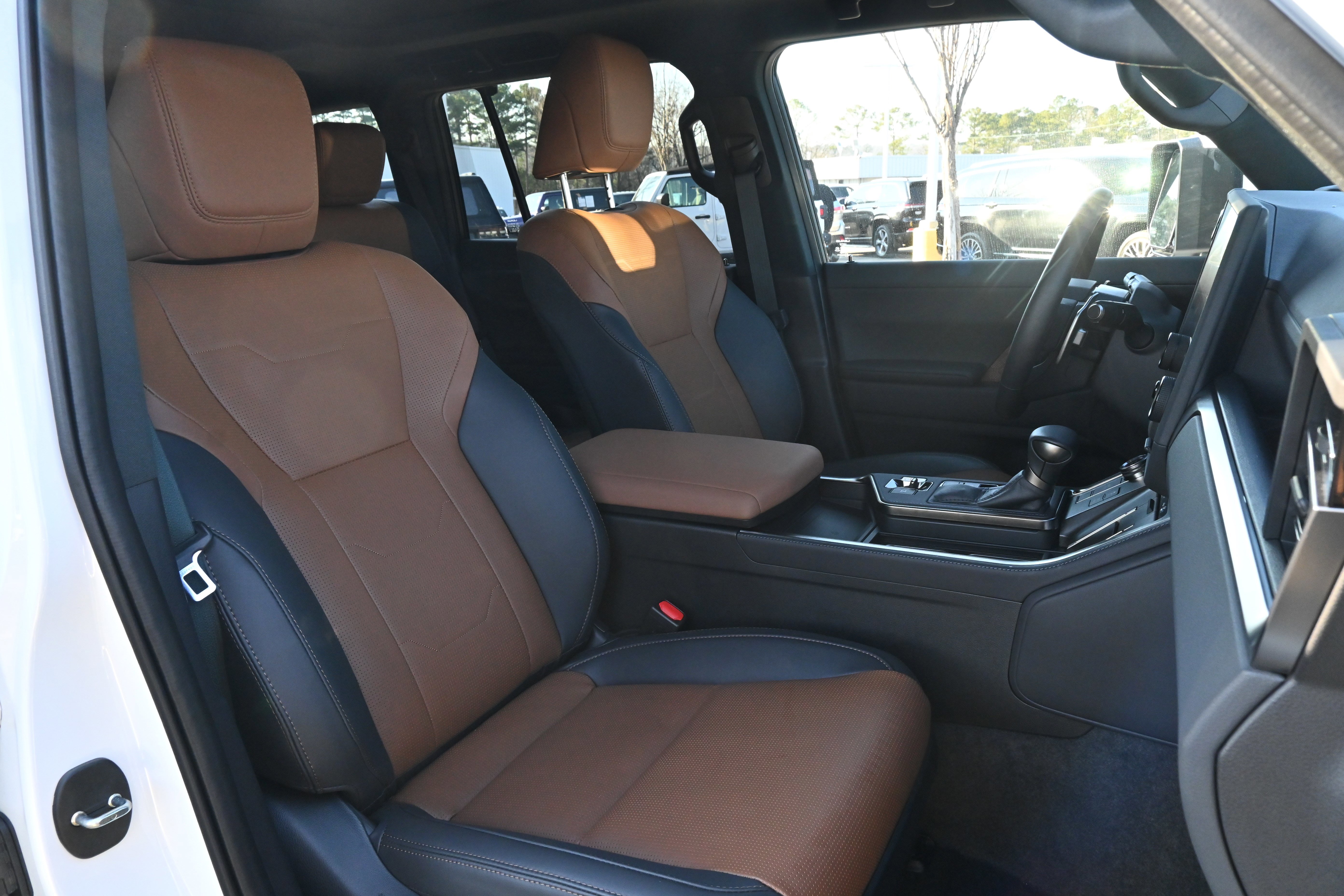 Used 2025 Lexus GX 550 GX 550 Luxury+ w/ Accessory Package (2T) image 19