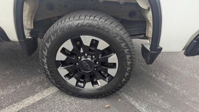 Used 2020 Chevrolet Silverado 2500 Custom w/ Custom Value Package image 10