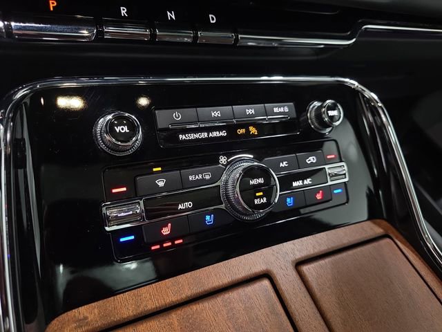 Certified 2022 Lincoln Navigator Black Label image 21