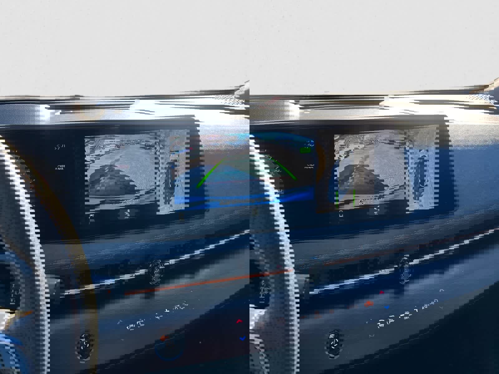 Certified 2025 Nissan Ariya Platinum image 21