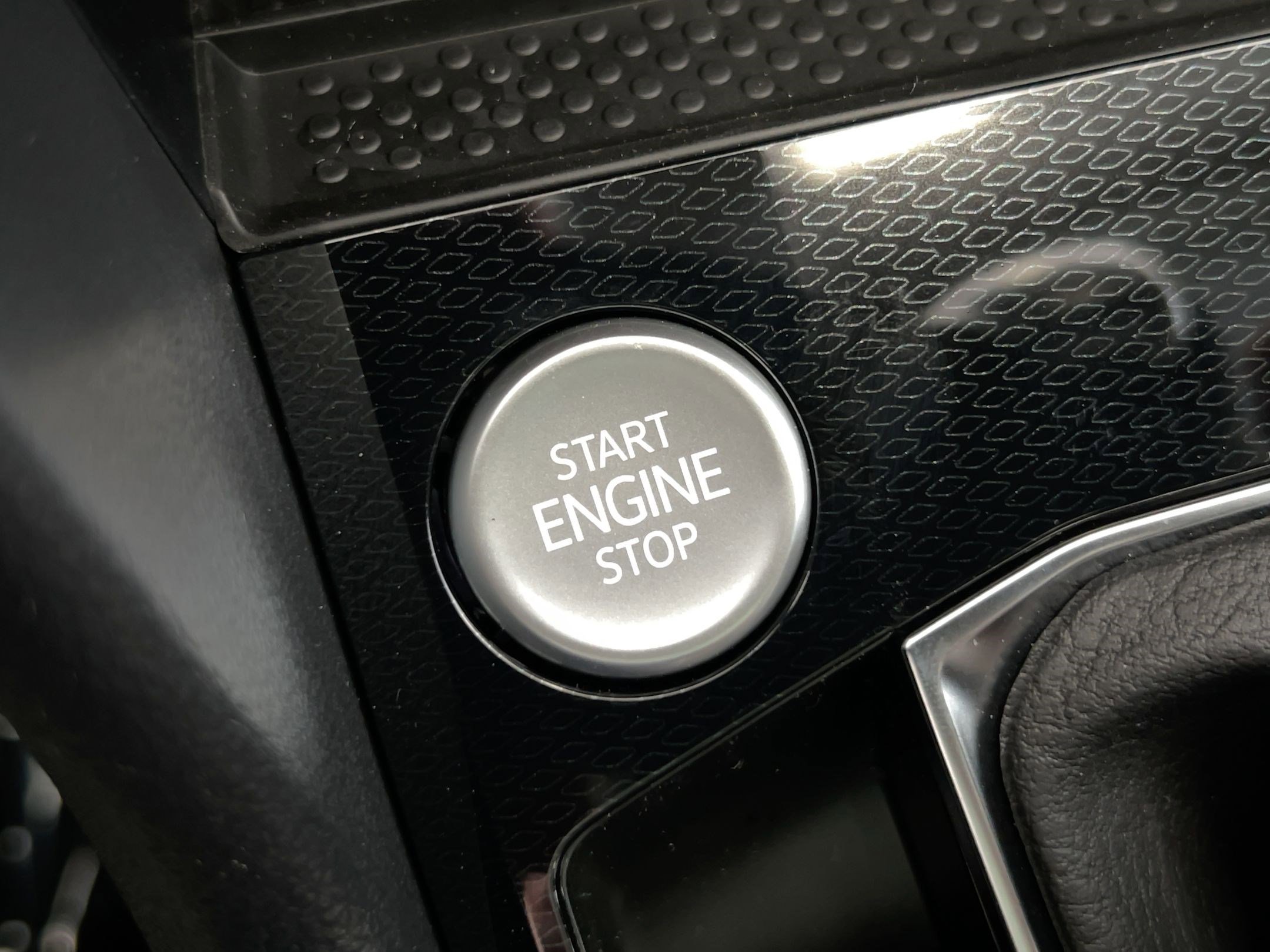 New 2026 Volkswagen Taos SE FWD image 26