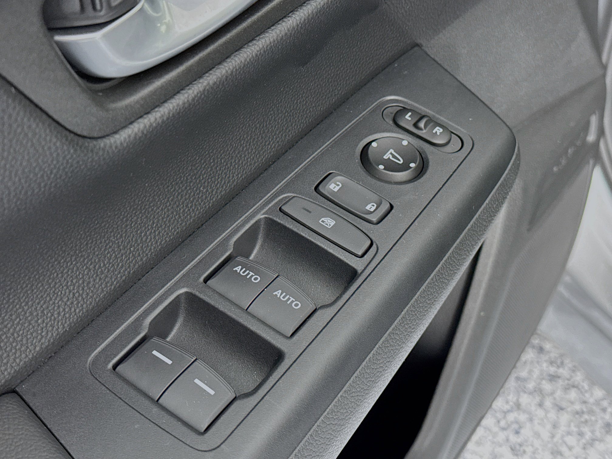 Certified 2023 Honda CR-V EX image 17