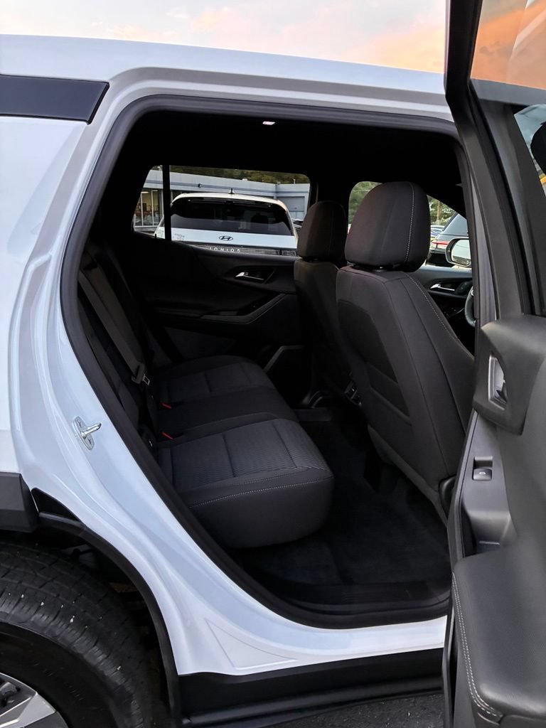 Used 2026 Chevrolet Equinox LT FWD image 22