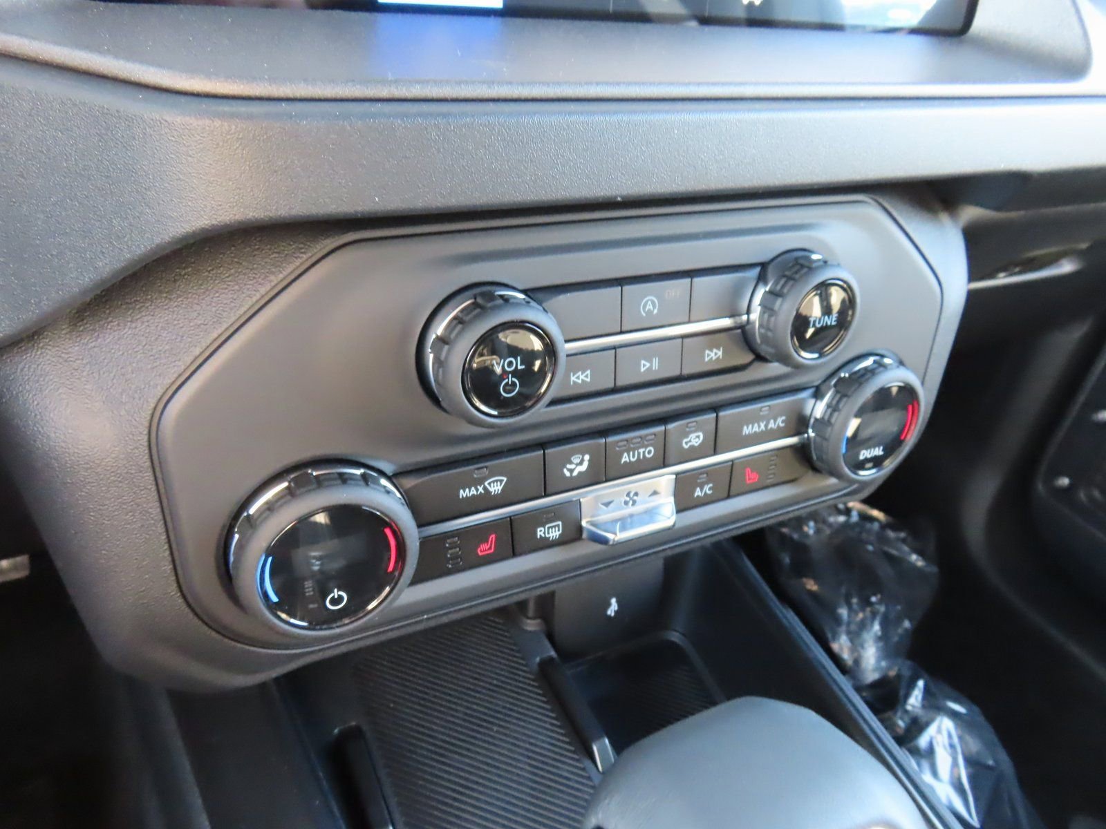 New 2025 Ford Bronco Big Bend image 12