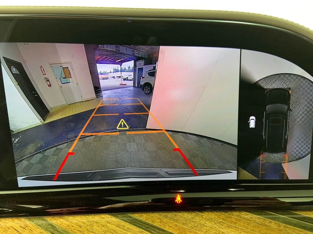 Used 2022 Cadillac Escalade Sport Platinum image 7