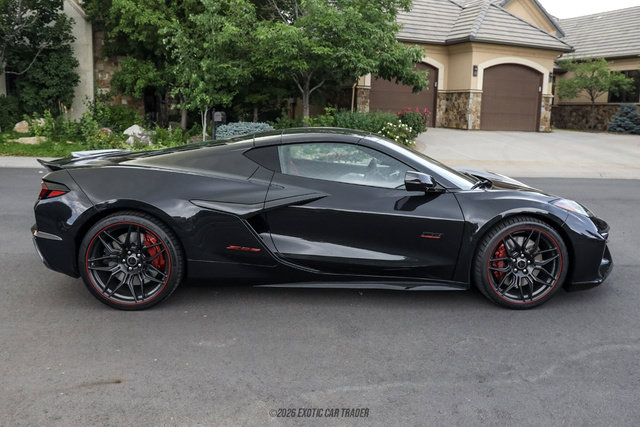 Used 2023 Chevrolet Corvette Z06 RWD image 19