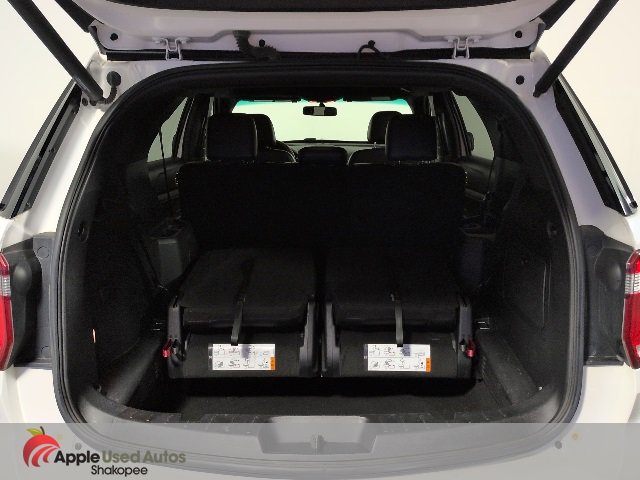 Used 2017 Ford Explorer XLT w/ Equipment Group 202A image 10