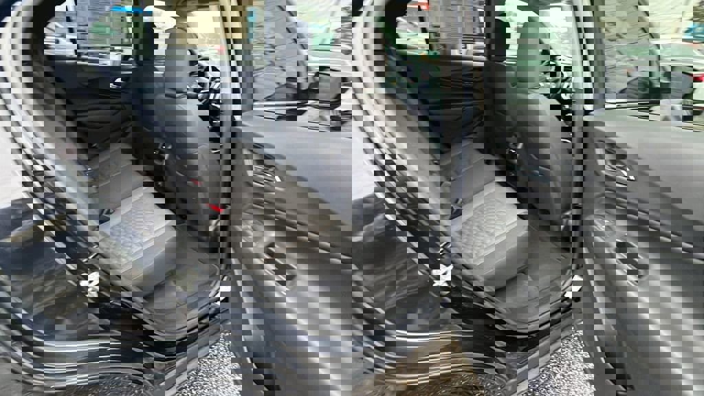 Used 2020 Chevrolet Equinox LT image 18