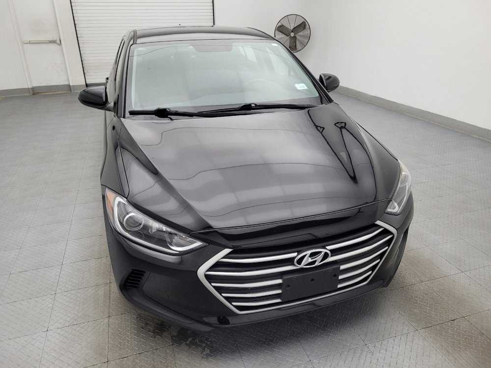 Used 2017 Hyundai Elantra SE image 14
