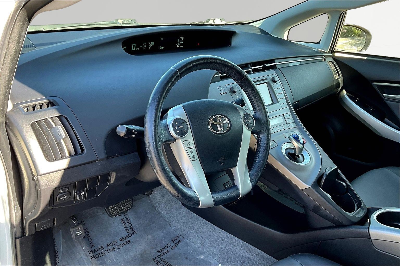 Used 2014 Toyota Prius Four image 15