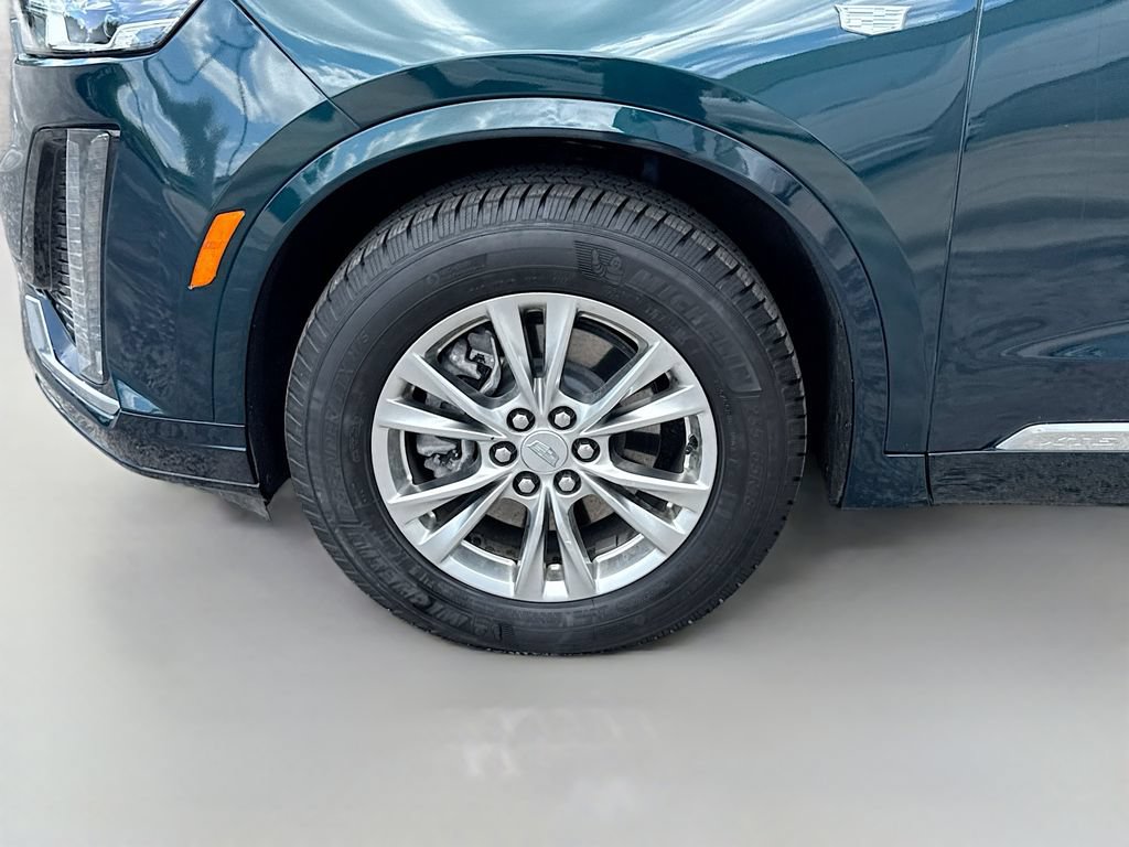 Used 2025 Cadillac XT6 Luxury AWD/4WD image 34