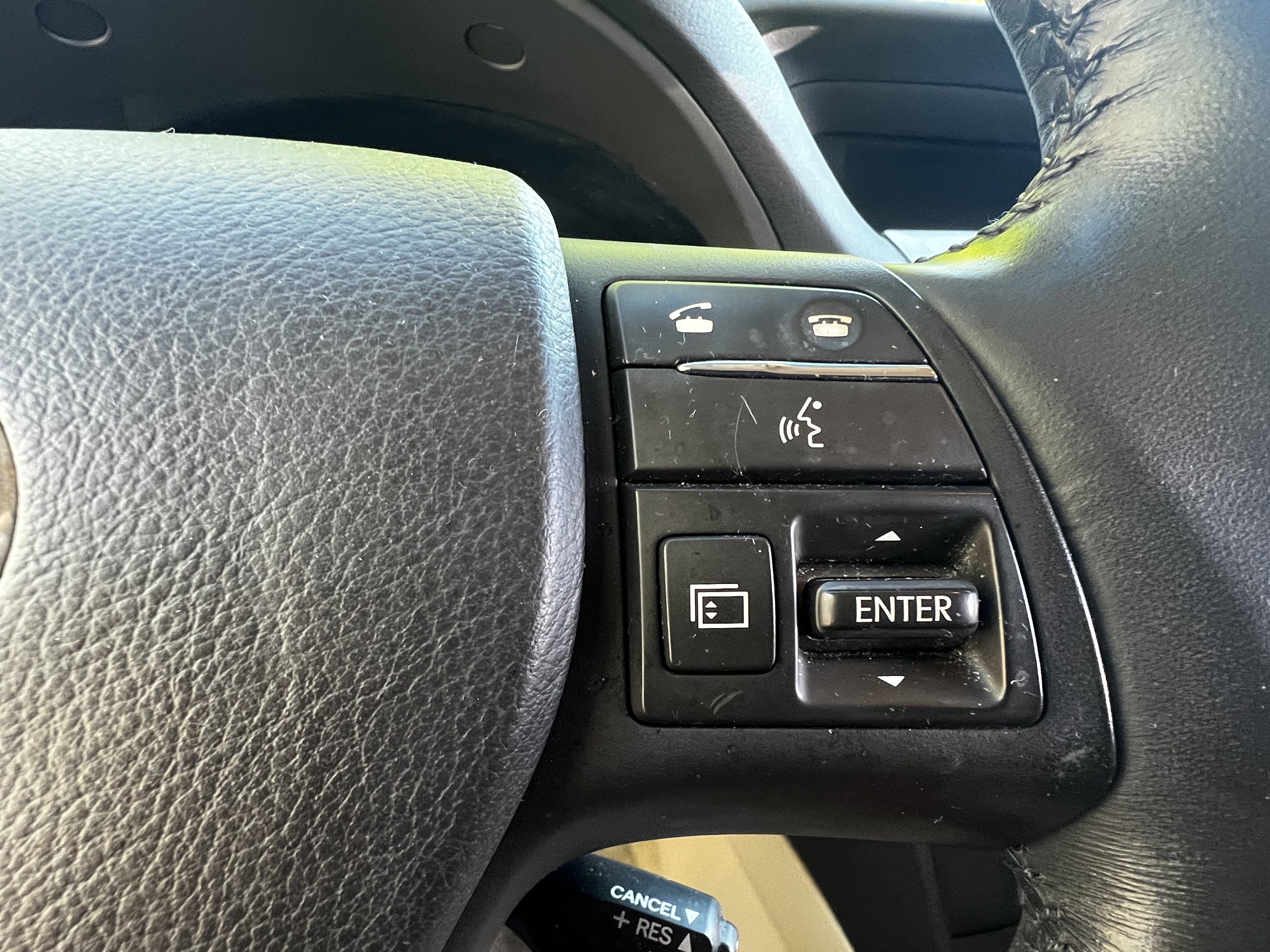 Used 2011 Lexus RX 450h AWD w/ Premium Pkg image 20