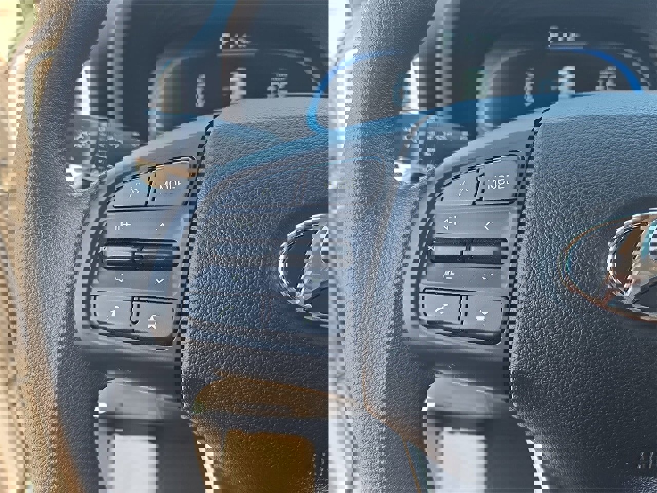 Used 2025 Hyundai Venue SE image 16