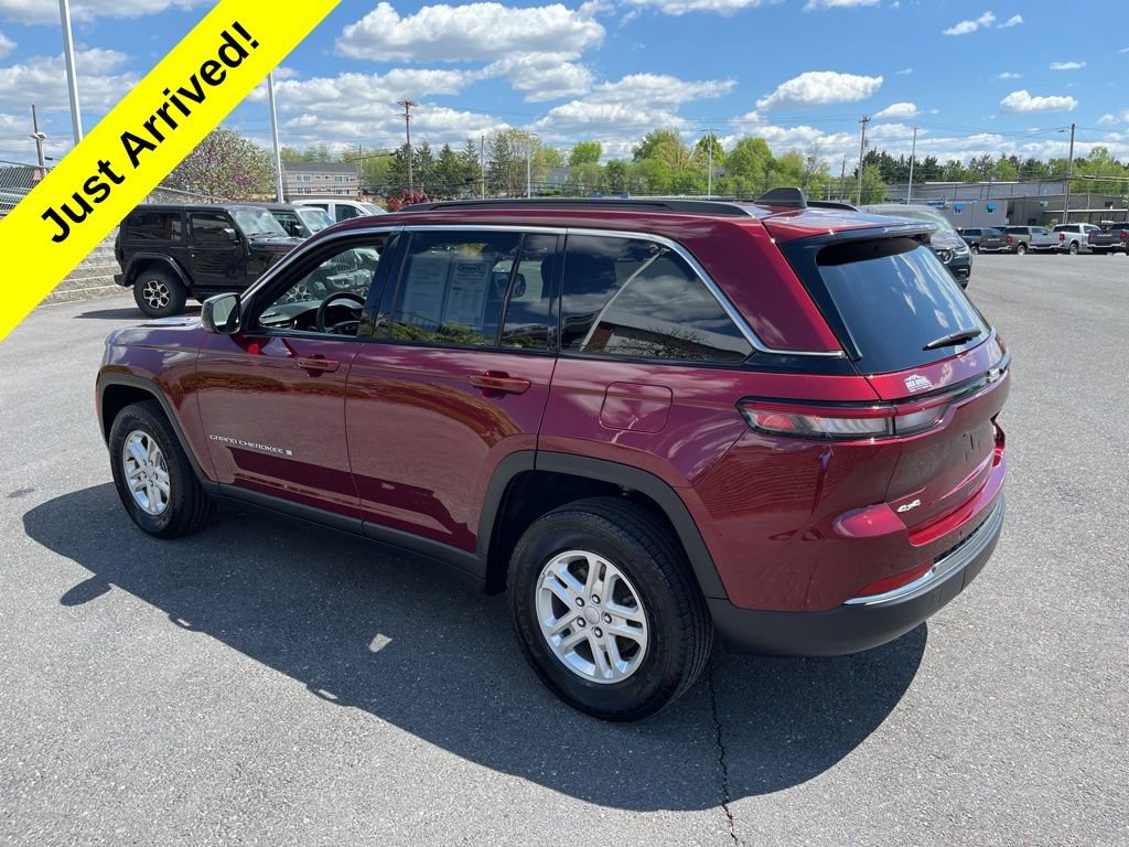 Used 2024 Jeep Grand Cherokee Laredo w/ Trailer Tow Package image 7