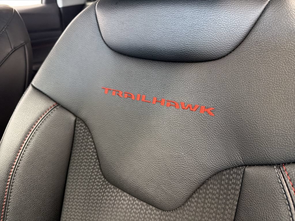 Used 2022 Jeep Compass Trailhawk AWD/4WD image 26