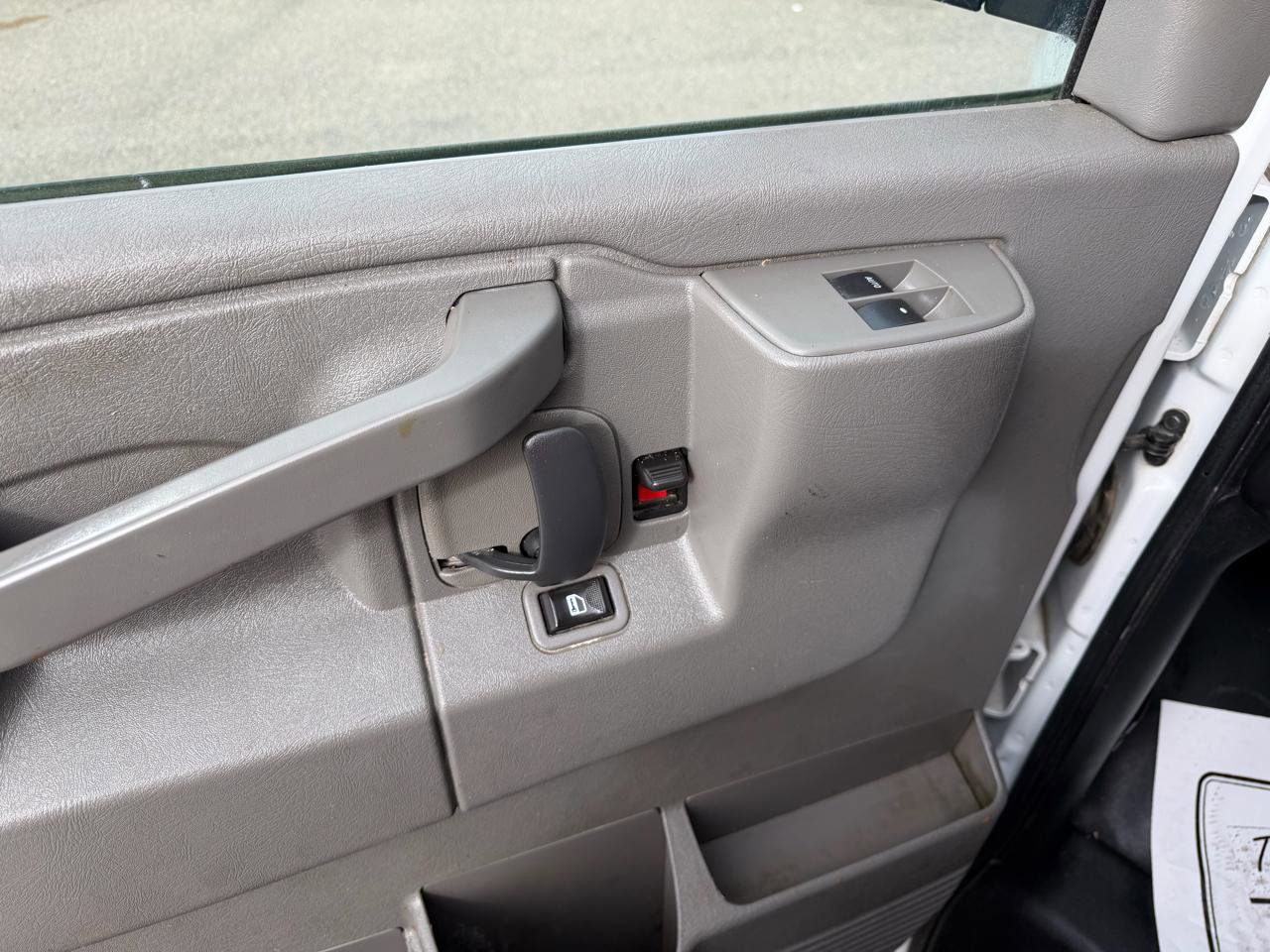 Used 2018 Chevrolet Express 2500 Extended w/ Driver Convenience Package image 12