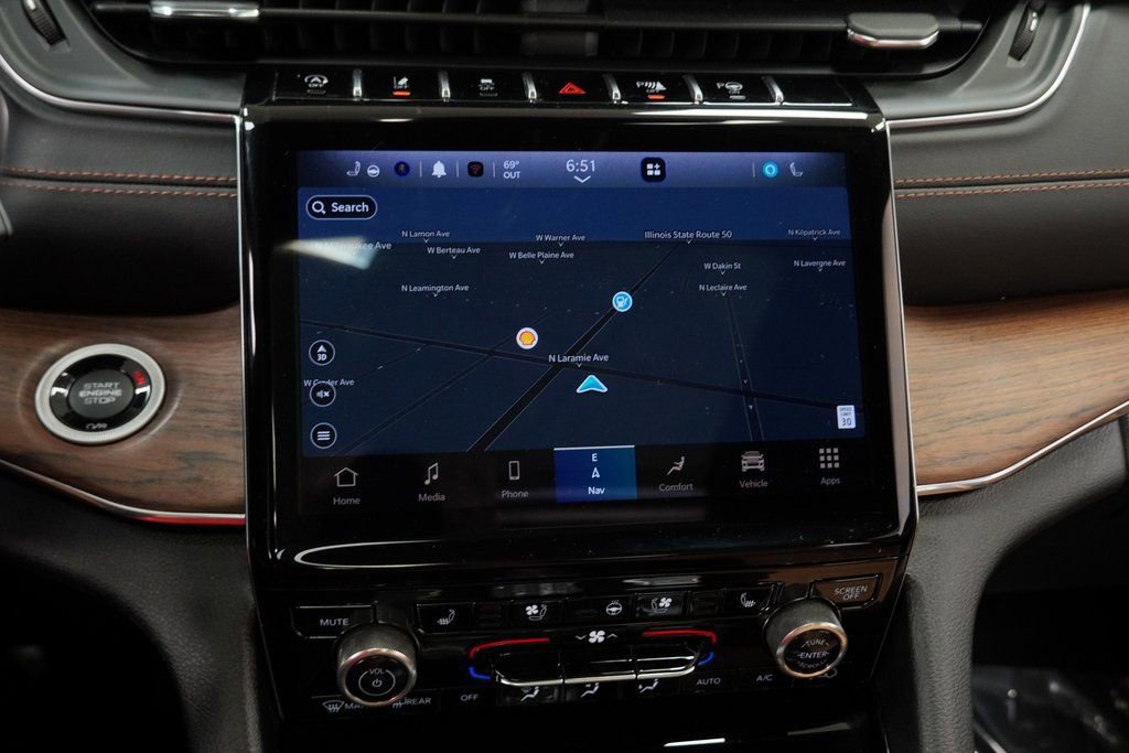 Certified 2024 Jeep Grand Cherokee L Summit w/ High Altitude Package image 33