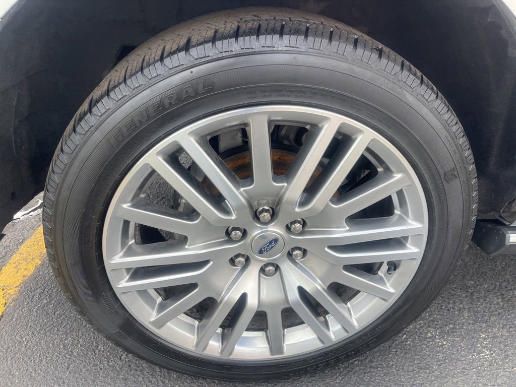 Used 2024 Ford Expedition Limited image 29