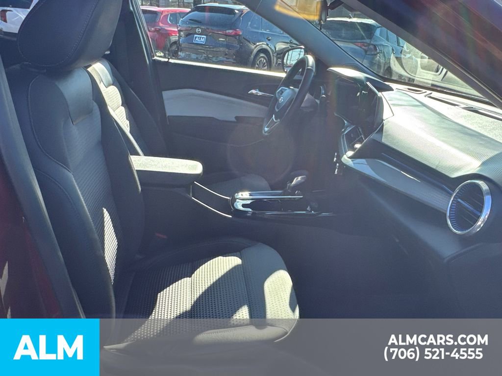 Used 2024 Chevrolet Trax LT w/ Driver Confidence Package image 17