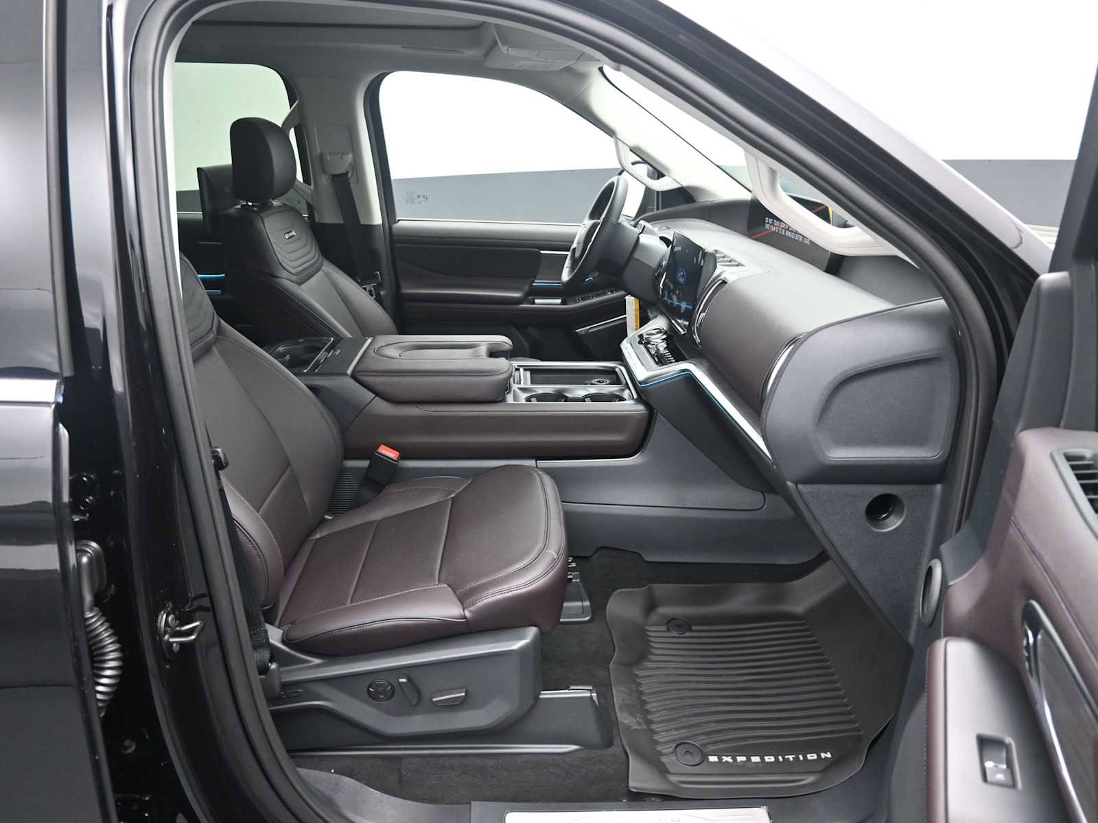 New 2026 Ford Expedition Max Platinum w/ Platinum Ultimate Package image 12