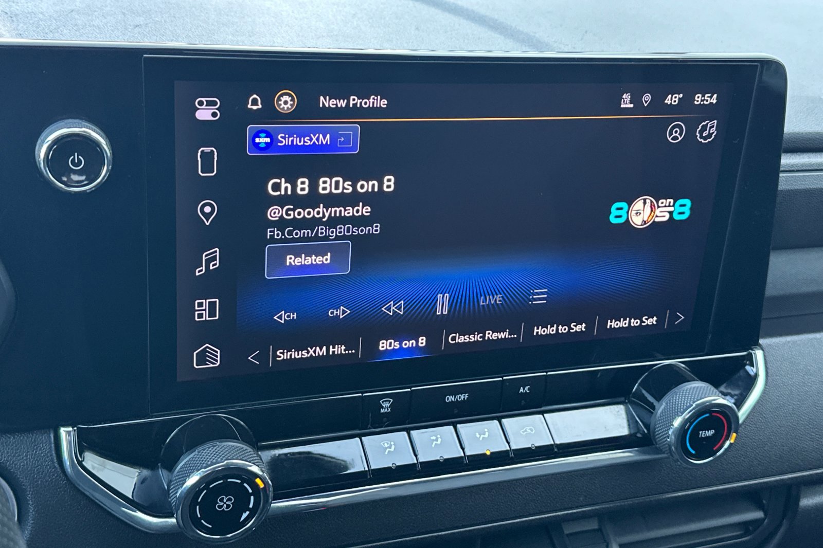 Used 2023 Chevrolet Colorado W/T image 17