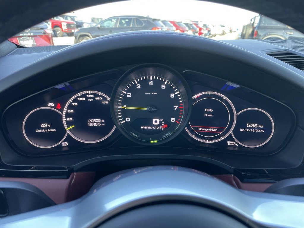 Used 2021 Porsche Cayenne Base image 9