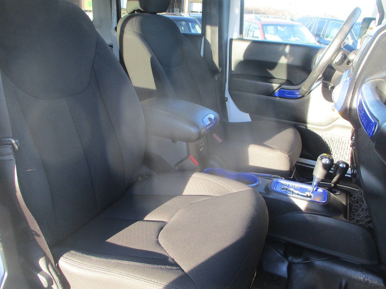 Used 2018 Jeep Wrangler Unlimited Sport S image 6