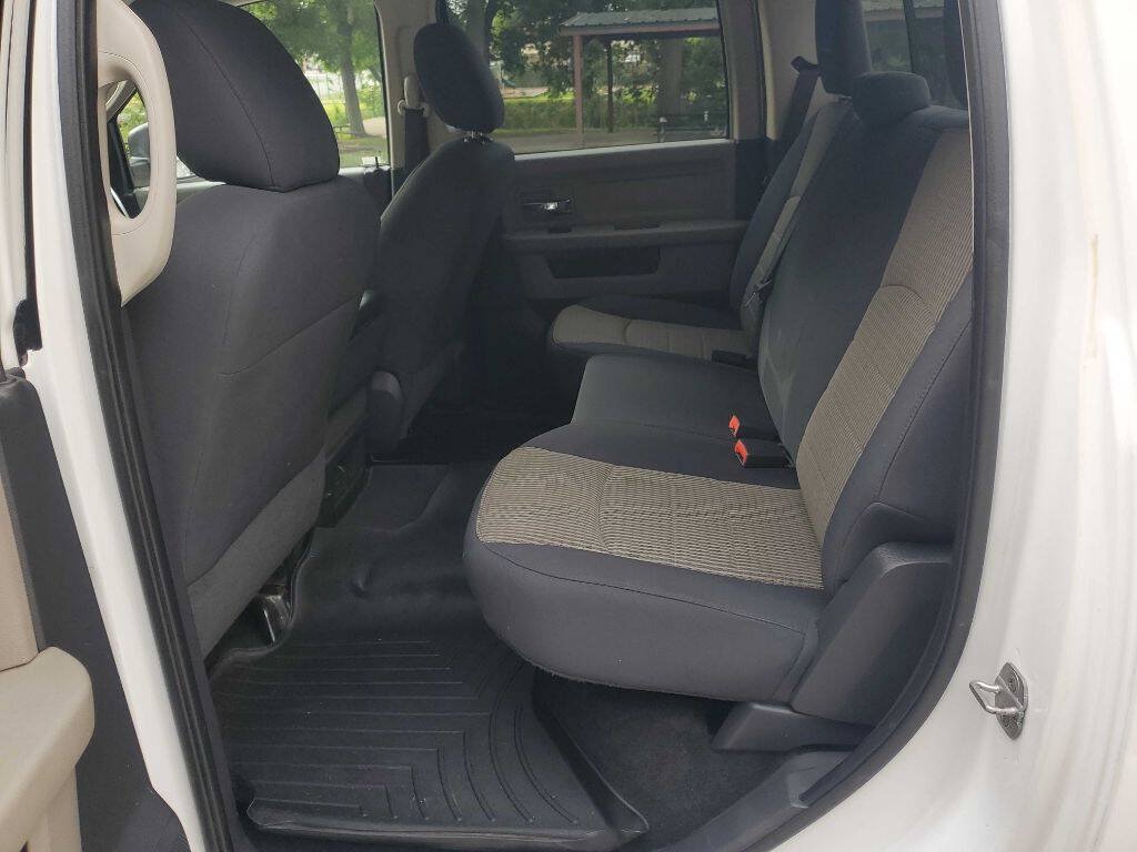 Used 2012 RAM 1500 Classic SLT AWD/4WD image 25