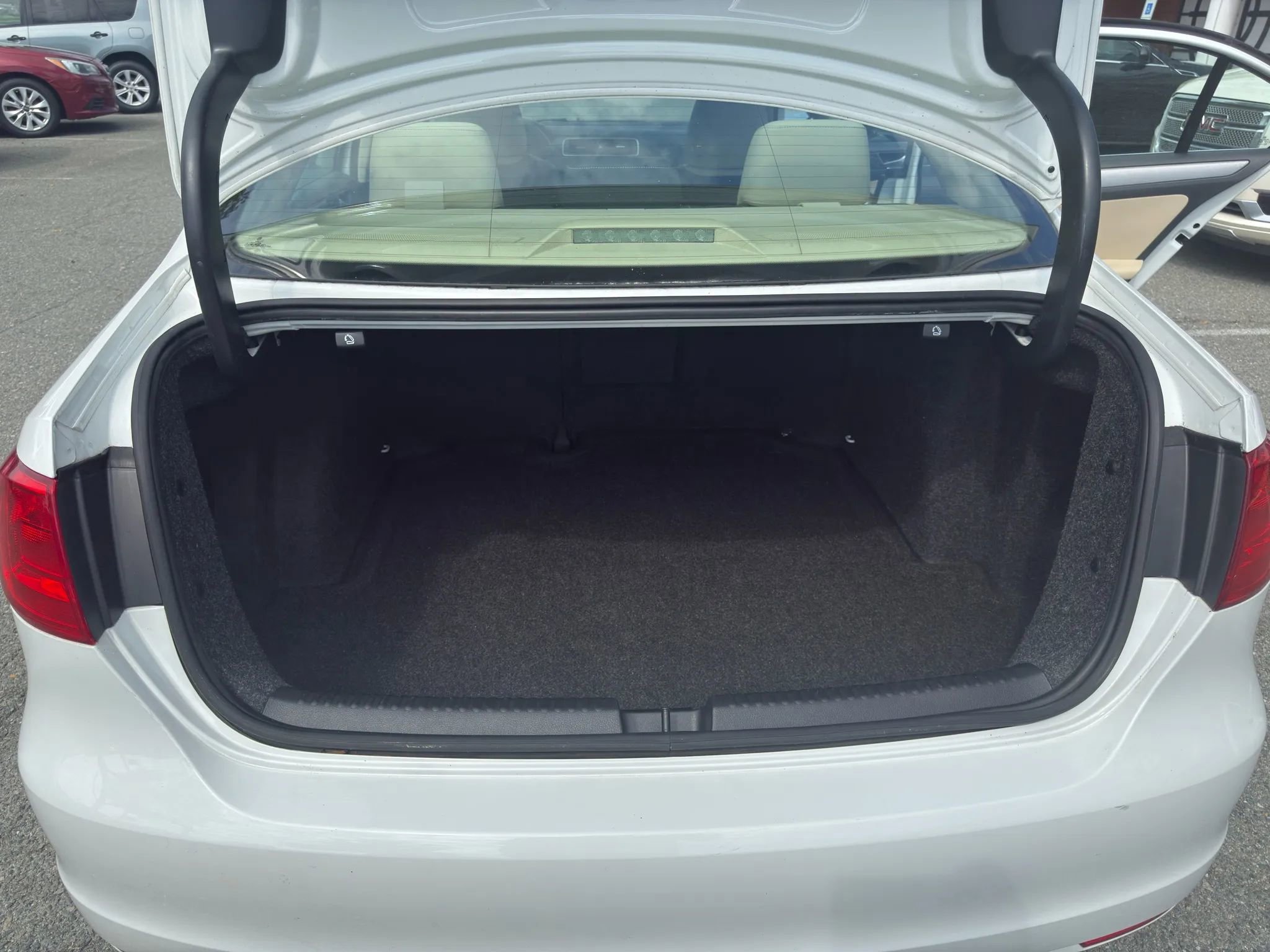 Used 2014 Volkswagen Jetta SEL image 9