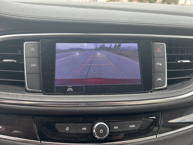 Used 2023 Buick Enclave Essence image 17