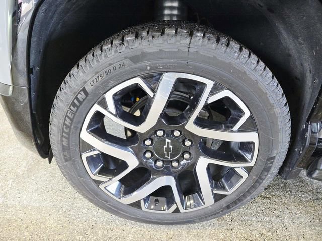 Used 2025 Chevrolet Silverado EV RST image 20