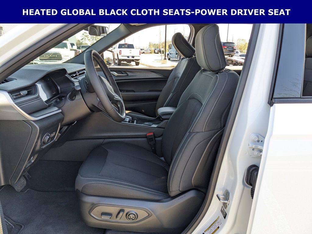 New 2026 Jeep Grand Cherokee L 2WD image 4