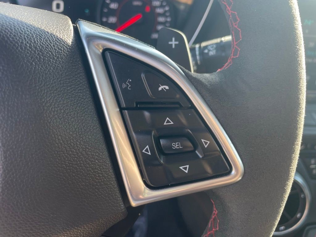 Used 2018 Chevrolet Camaro ZL1 image 32