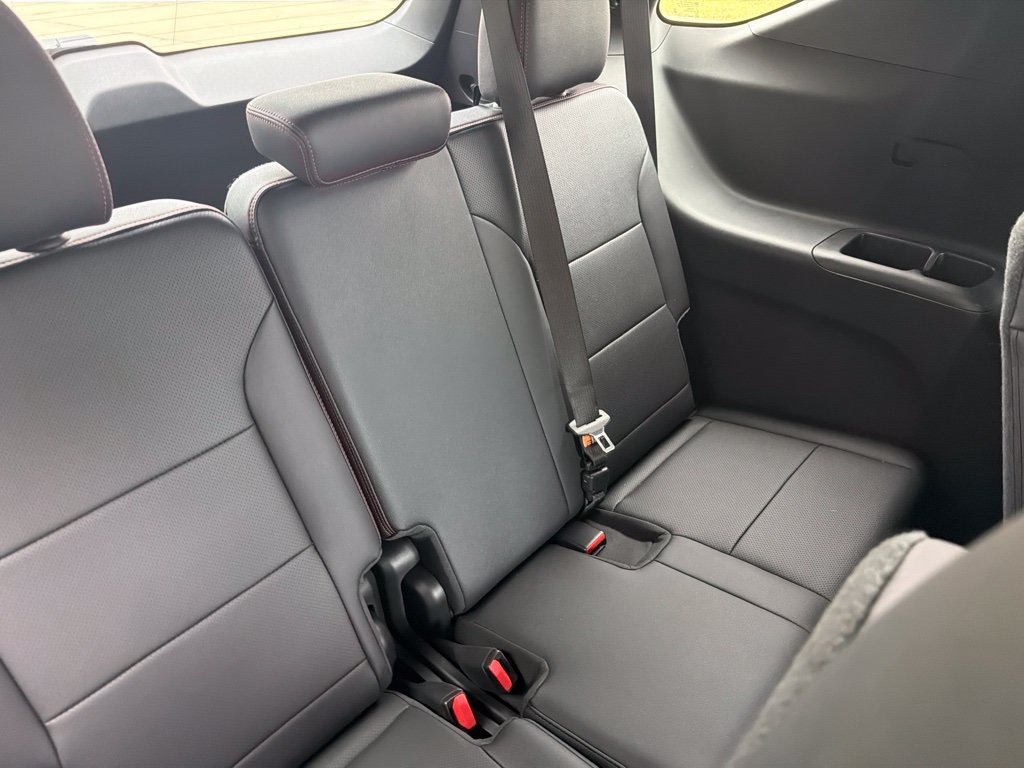 Used 2026 Chevrolet Traverse RS w/ LPO, Floor Liner Package AWD/4WD image 11