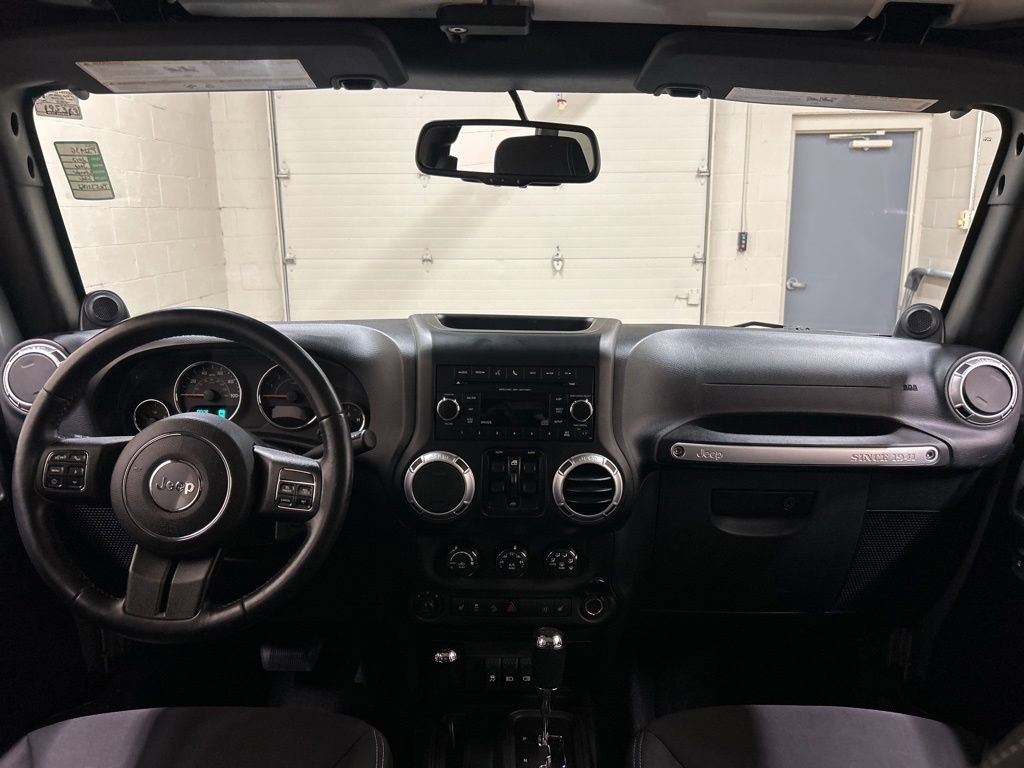 Used 2013 Jeep Wrangler Unlimited Rubicon w/ Connectivity Group AWD/4WD image 18