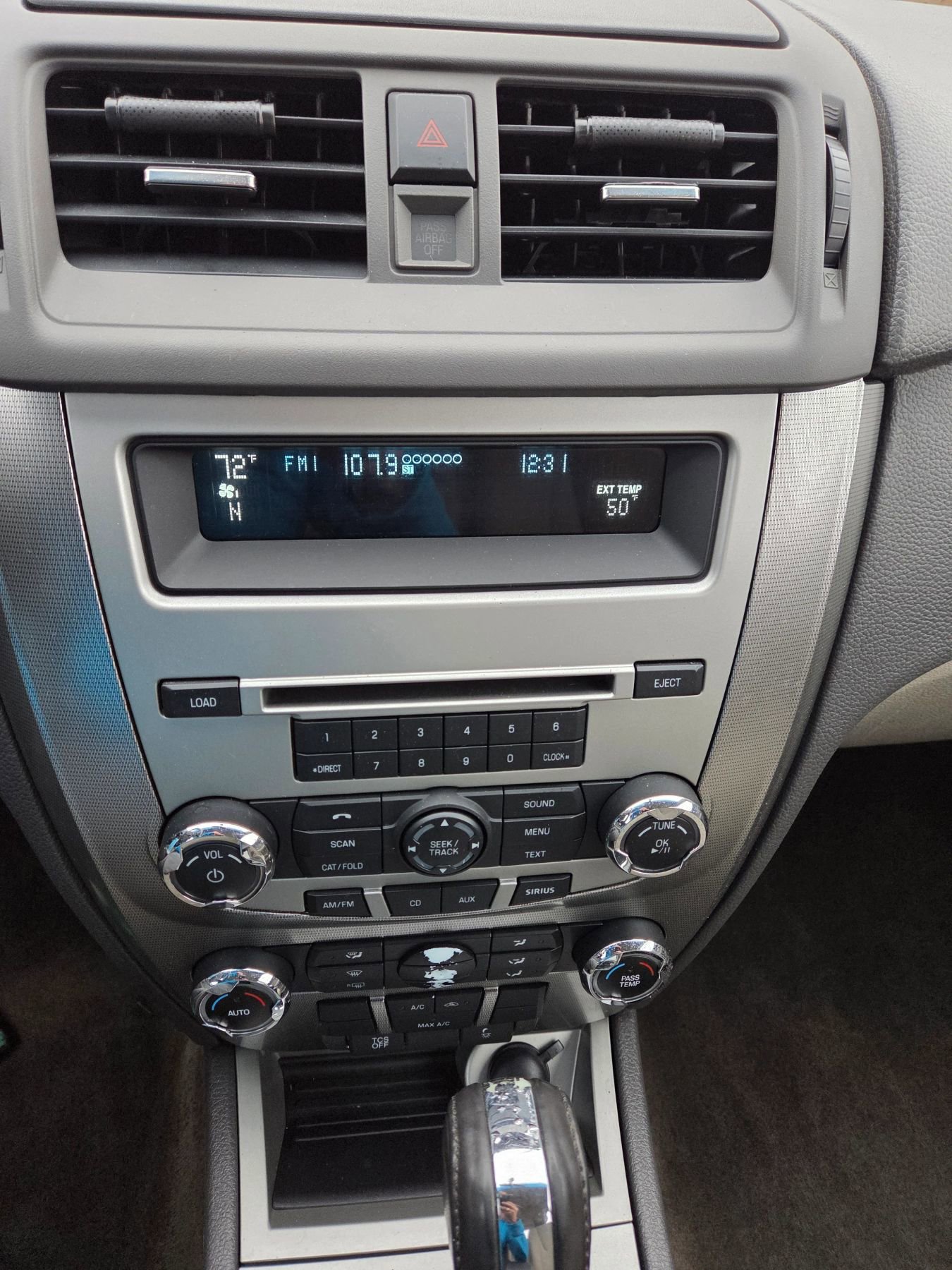 Used 2011 Ford Fusion Hybrid FWD image 9