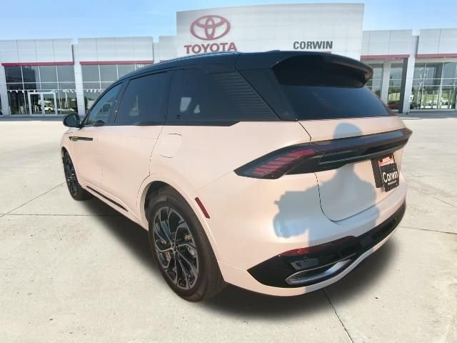 Used 2025 Lincoln Nautilus Reserve AWD/4WD image 15
