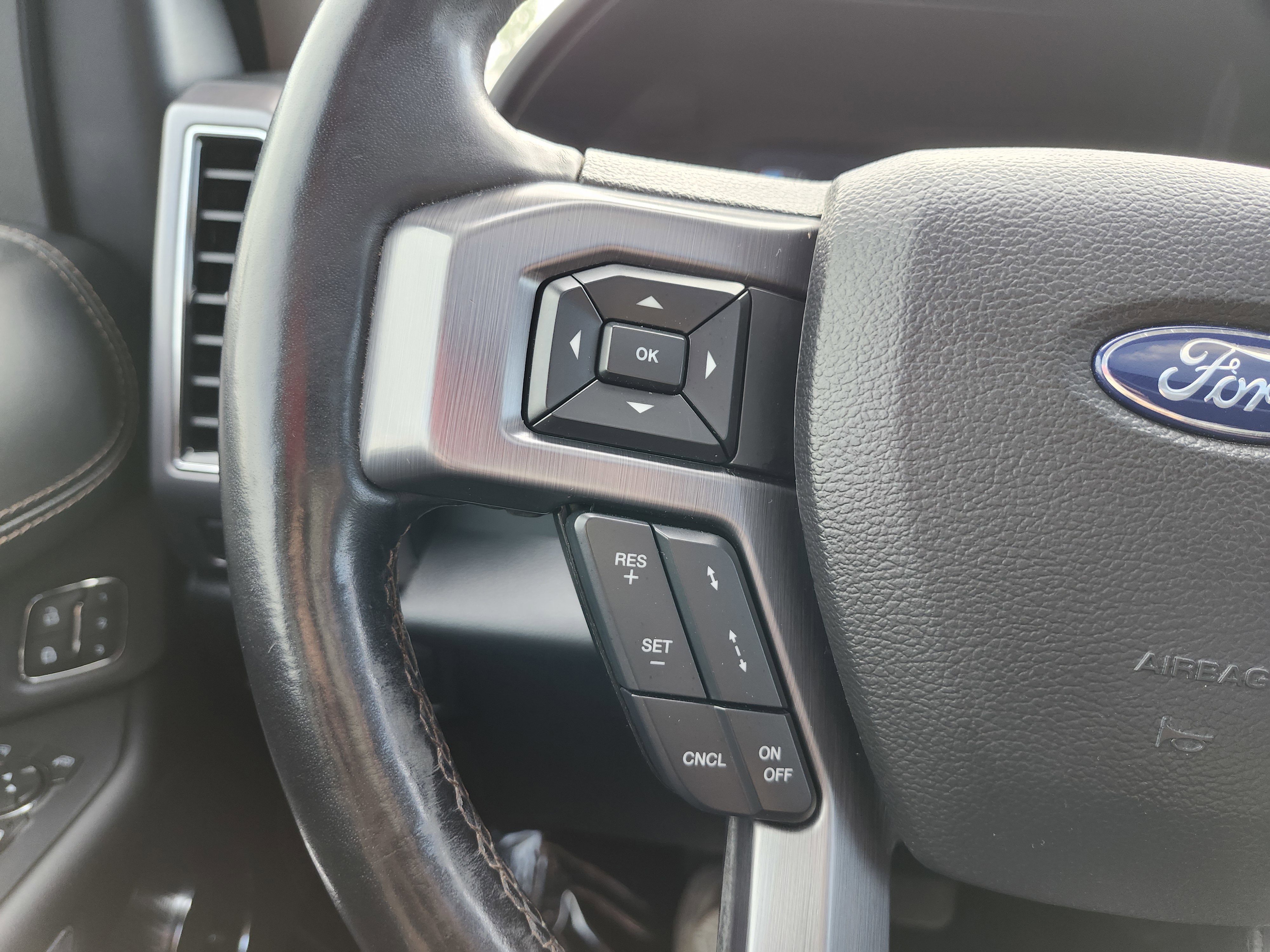 Used 2020 Ford Expedition Max Platinum AWD/4WD image 41