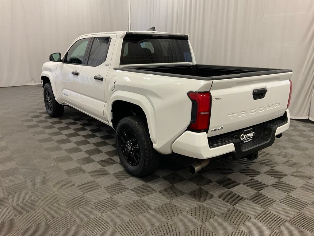 Used 2025 Toyota Tacoma SR5 AWD/4WD image 8
