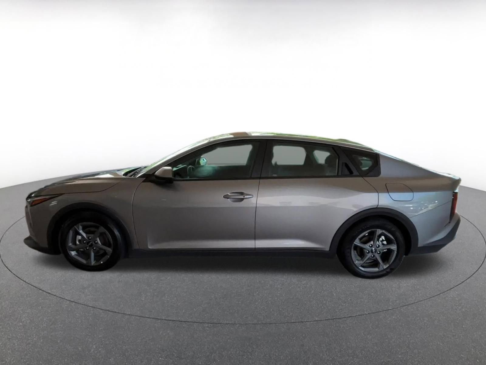 Used 2025 Kia K4 FWD image 8