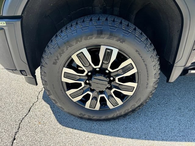 Used 2026 GMC Sierra 2500 Denali Ultimate AWD/4WD image 9