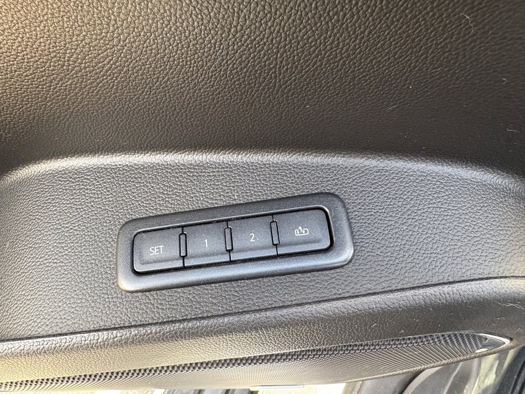 Used 2020 GMC Yukon XL Denali image 10